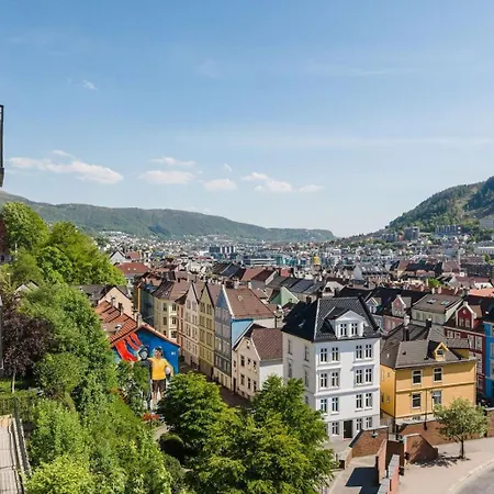Modern Apartment With Panoramic View In Central Bergen Exteriör bild